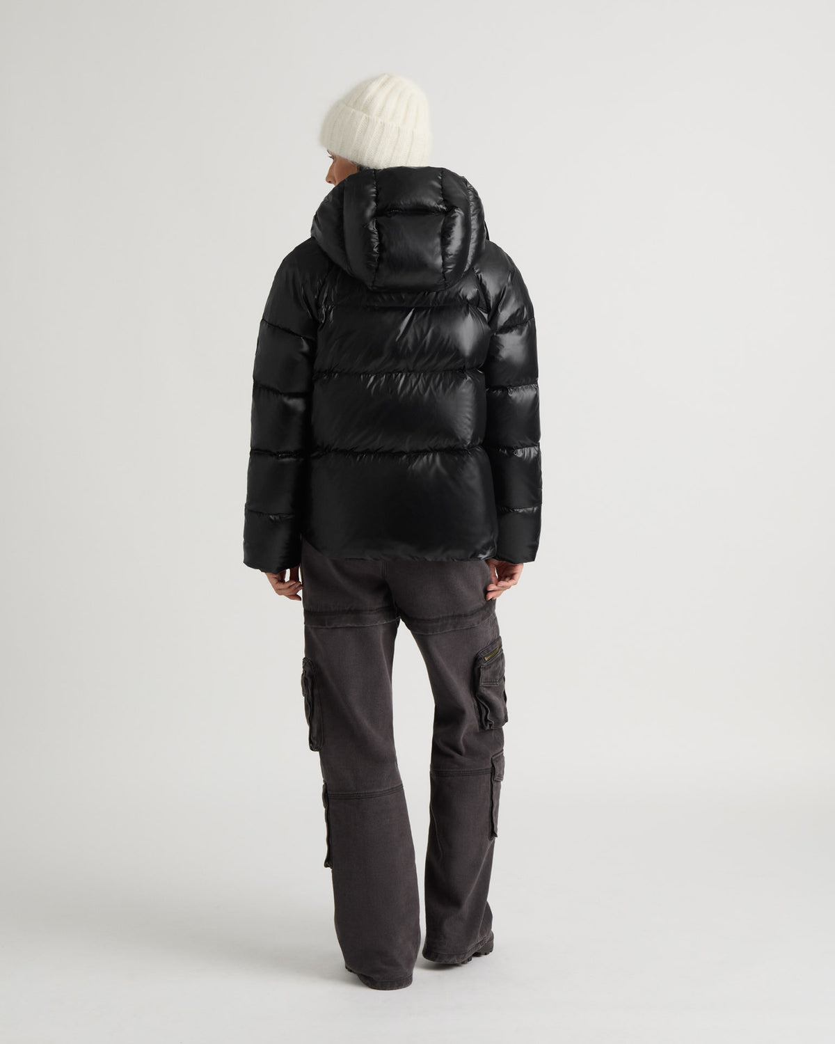 Calixa Cropped Down Puffer in Black for Women | Kanuk