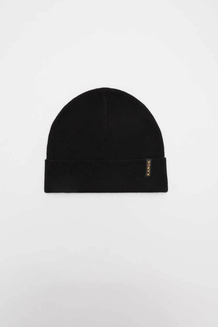 Essential Ribbed Beanie in Black